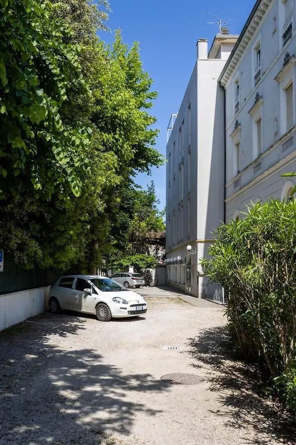 ***  Esedra Hotel Rimini Włochy