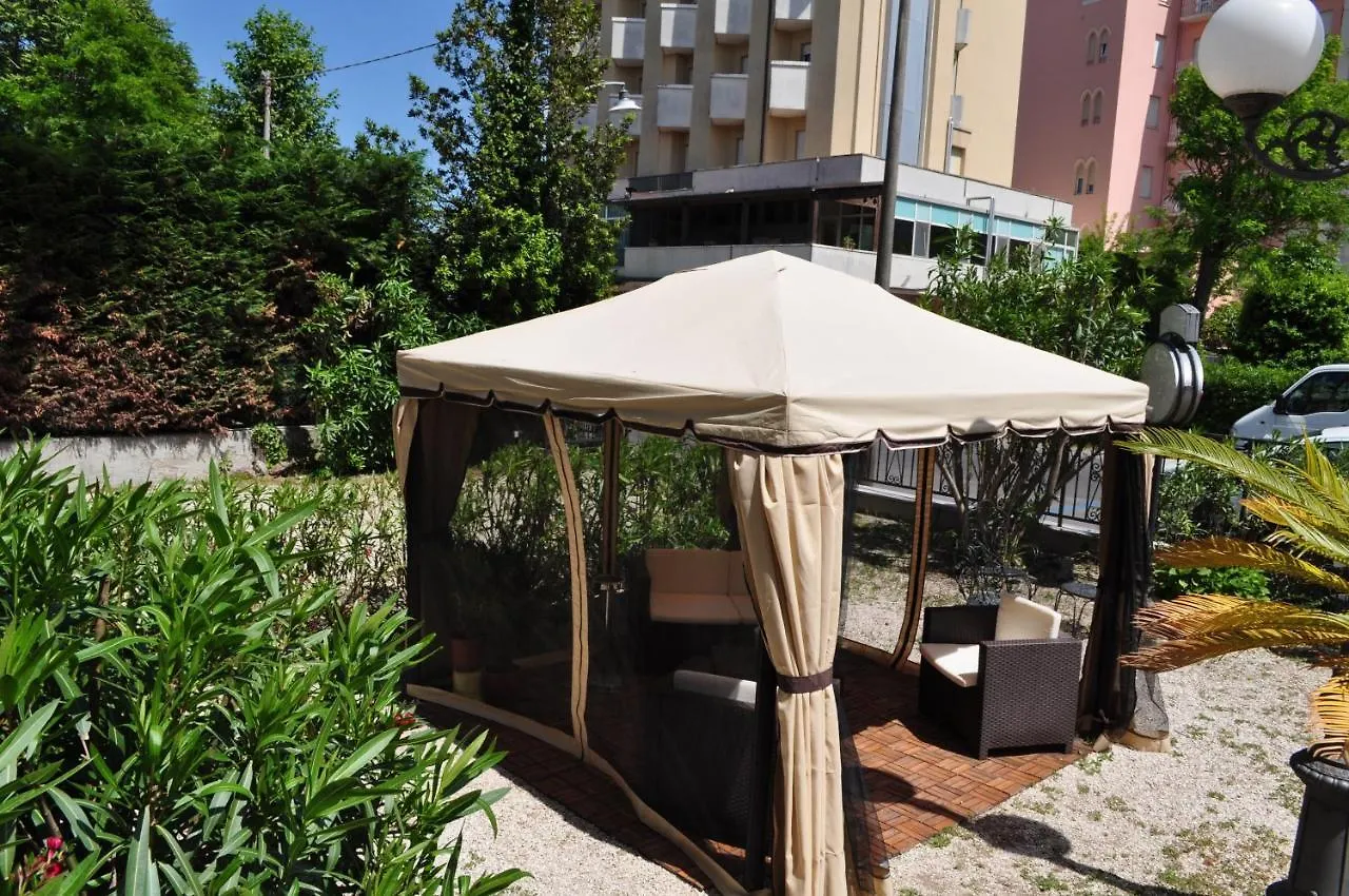 Esedra Hotel Rimini 3*,